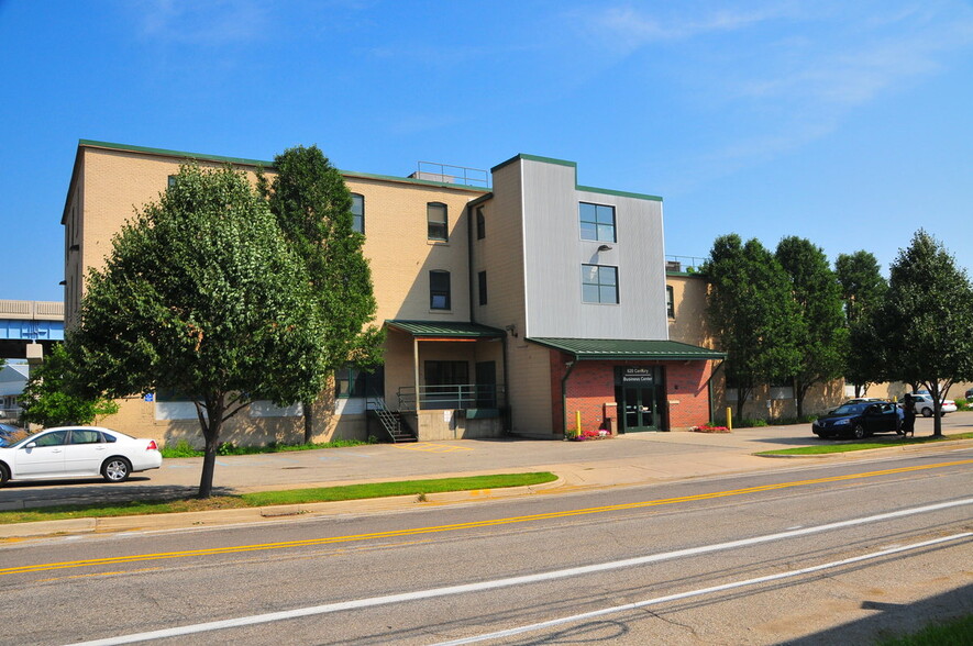 620 Century Ave SW, Grand Rapids, MI à louer - Photo principale – Image 1 sur 5