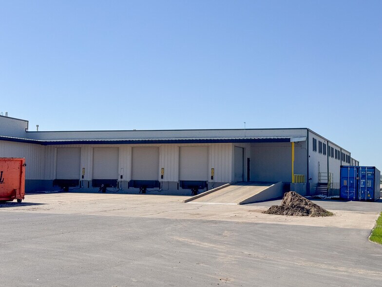 701 E 37th St N, Wichita, KS à vendre - Photo de l’immeuble – Image 2 sur 2