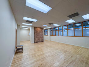 1020 Cedar Ave, St Charles, IL à louer Photo intérieure– Image 1 sur 10
