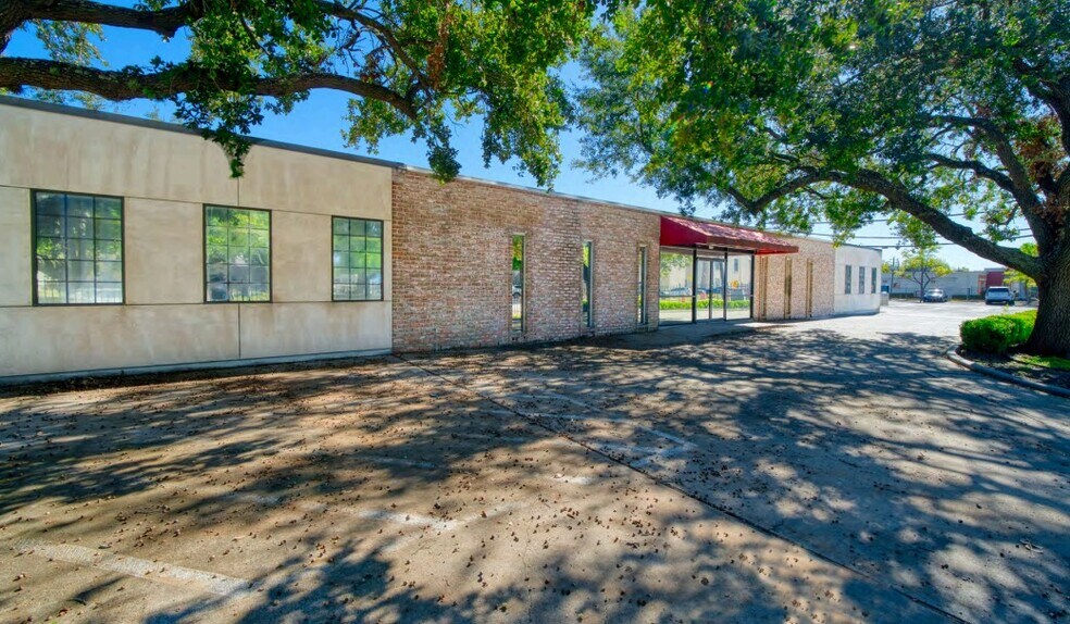 6445 High Star, Houston, TX à vendre - Photo principale – Image 2 sur 20