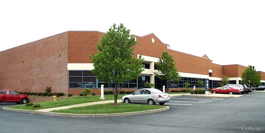 10 Sunnen Dr, Maplewood, MO à louer Photo principale– Image 1 sur 4