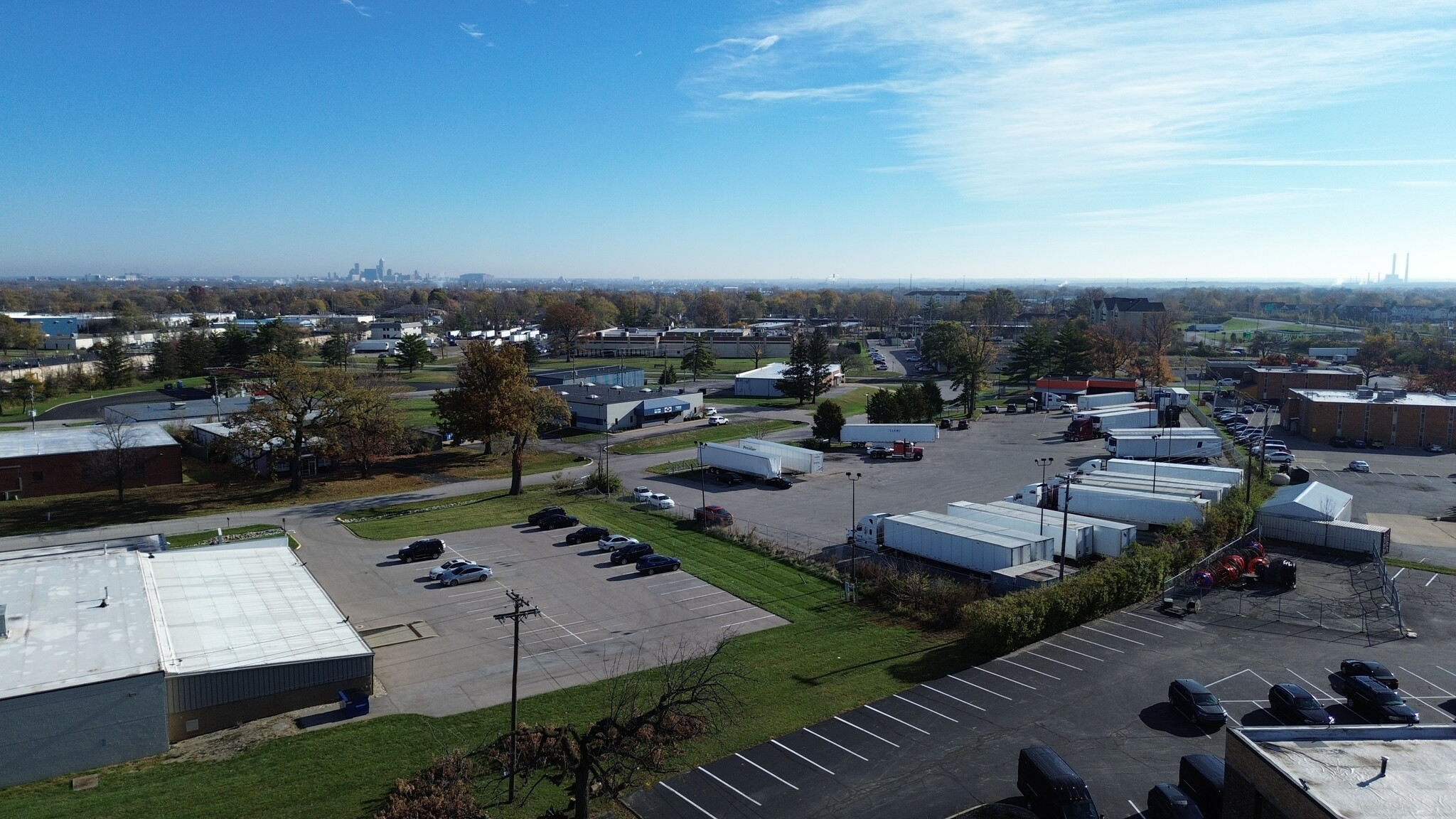 2360 Distributors Dr, Indianapolis, IN à louer Photo de l’immeuble– Image 1 sur 4