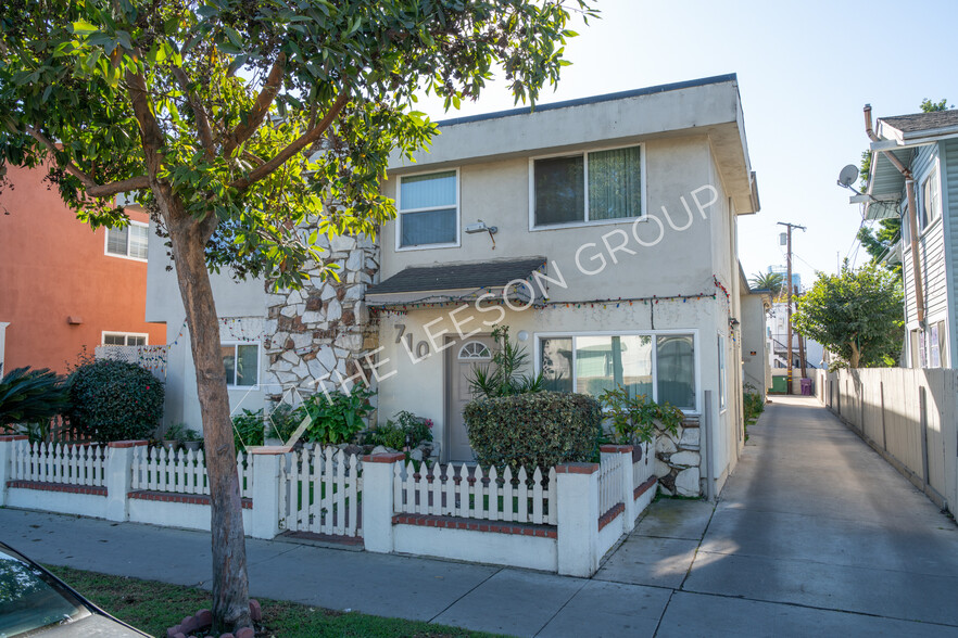 710 E 6th St, Long Beach, CA à vendre - Photo de l’immeuble – Image 2 sur 12