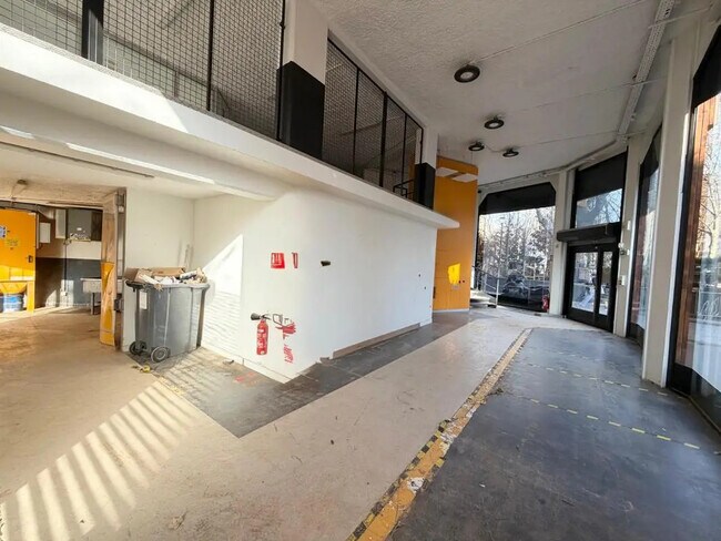 Plus de détails pour Local commercial à louer