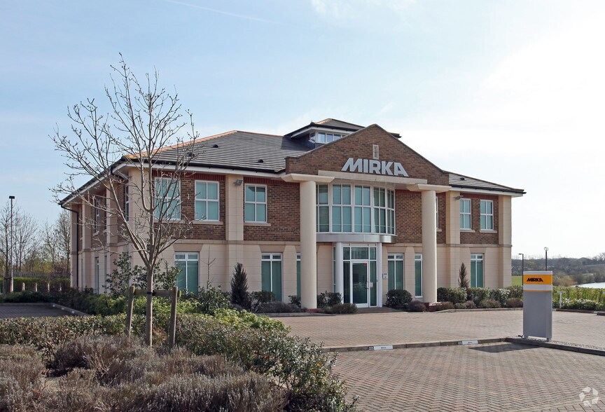 27-33 Shirwell Cres, Milton Keynes à louer - Photo de l’immeuble – Image 3 sur 8