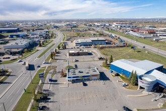 4575 25th St SE, Calgary, AB - VUE AÉRIENNE  vue de carte - Image1