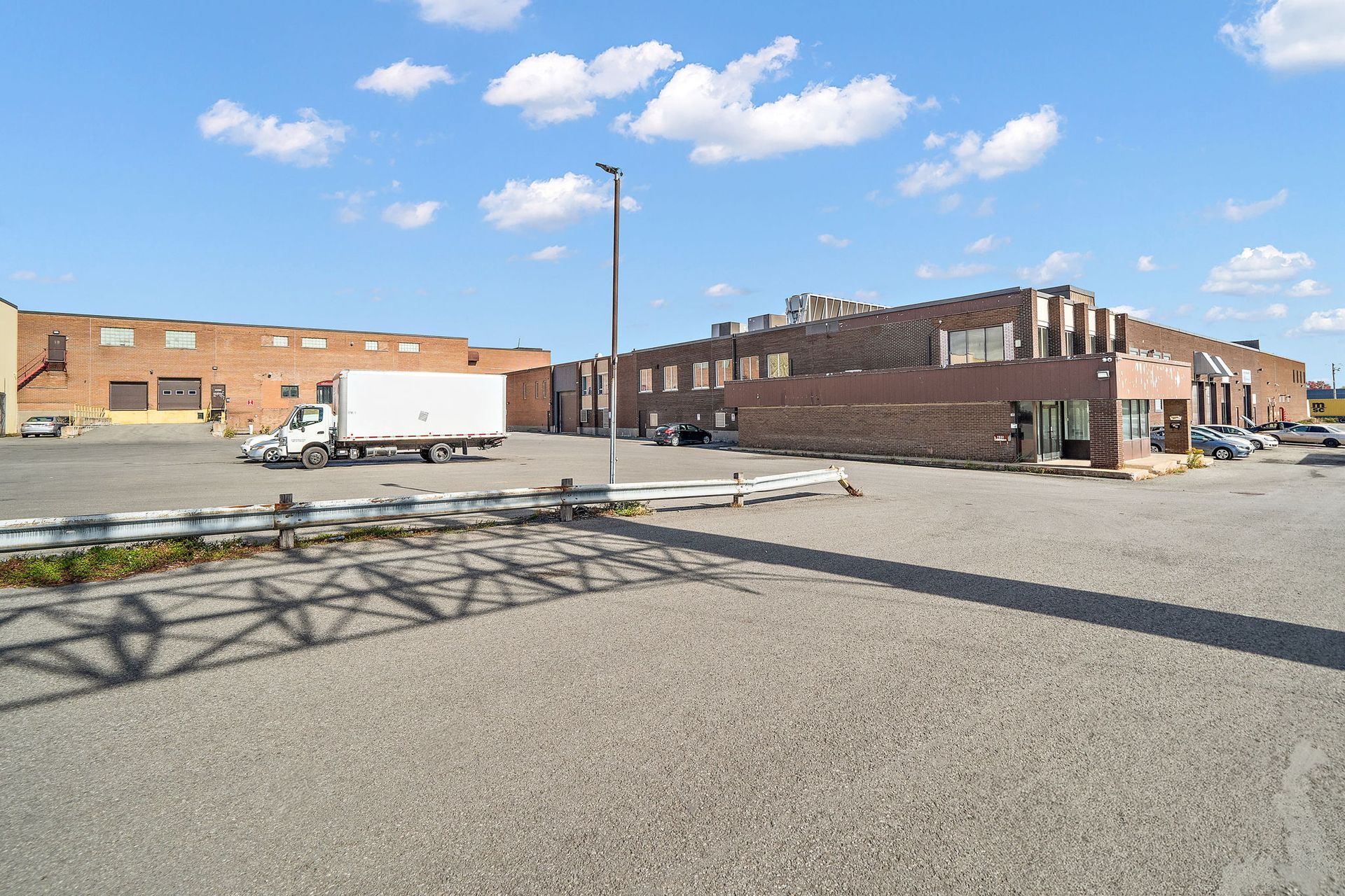 405-465 Av Marien, Montréal-Est, QC à louer Photo de l’immeuble– Image 1 sur 13