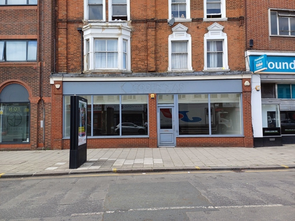 29-31 London Rd, Enfield à louer Photo de l’immeuble– Image 1 sur 4
