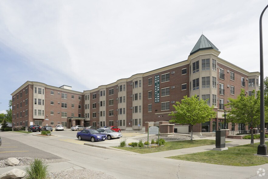 4540 Snelling Ave, Minneapolis, MN à louer - Photo de l’immeuble – Image 2 sur 96
