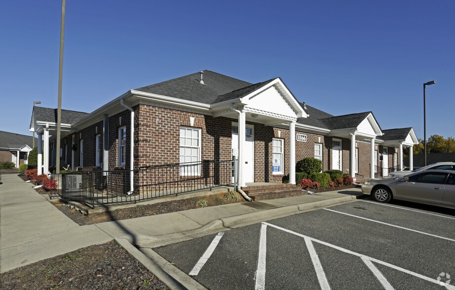 1566 Union Rd, Gastonia, NC à louer - Photo de l’immeuble – Image 3 sur 3