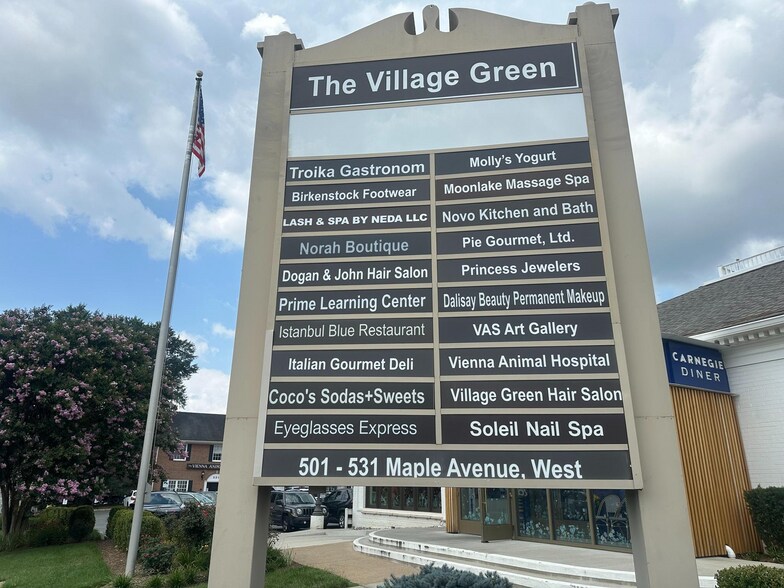 525 Maple Ave W, Vienna, VA à vendre - Photo de l’immeuble – Image 2 sur 15