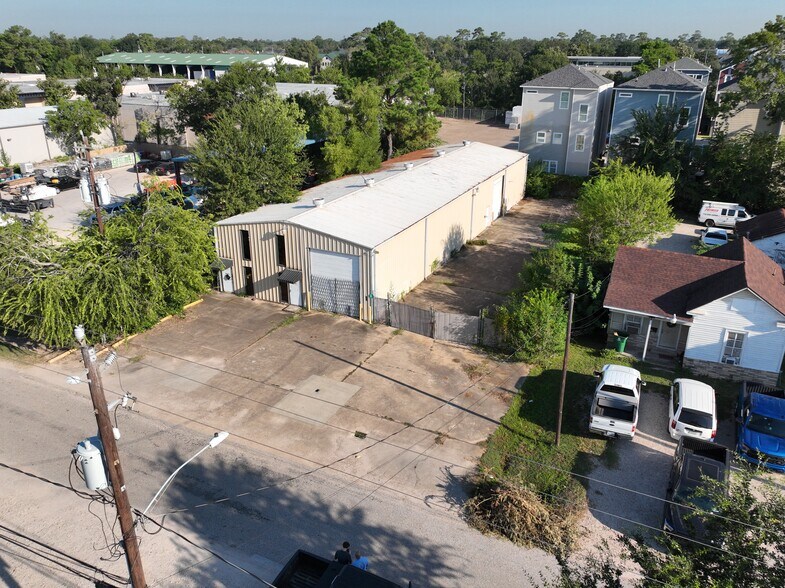 2108 Lou Ellen Ln, Houston, TX à louer - Photo de l’immeuble – Image 2 sur 11