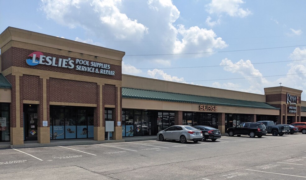 1370 Veterans Pky, Clarksville, IN à louer - Photo de l’immeuble – Image 1 sur 8