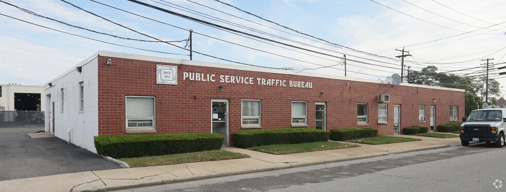 1-9 Hicks St, Lindenhurst, NY à louer - Photo principale – Image 1 sur 5