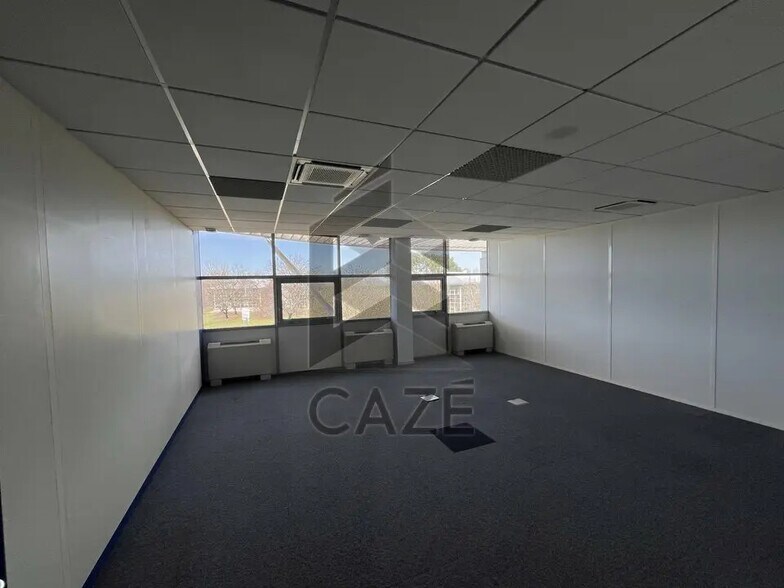 Bureau dans Mérignac à vendre - Photo de l’immeuble – Image 3 sur 4