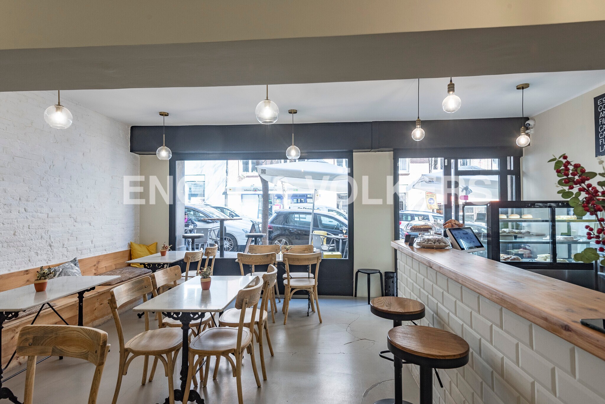 Local commercial dans Barcelone, Barcelona à louer Photo principale– Image 1 sur 3