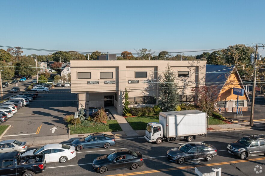 2965 Long Beach Rd, Oceanside, NY à louer - Photo de l’immeuble – Image 3 sur 6