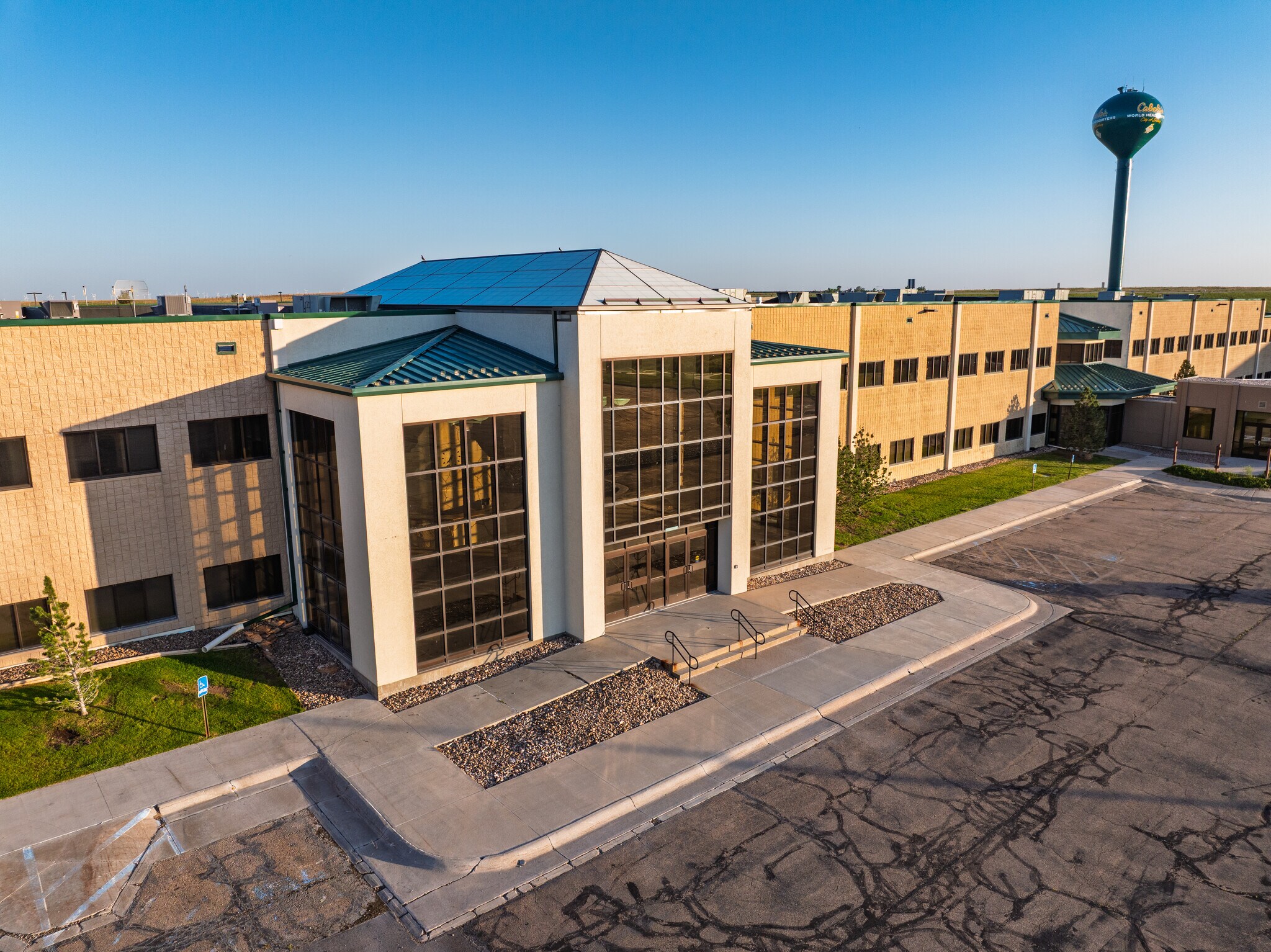 1 Cabela Dr, Sidney, NE à louer Photo de l’immeuble– Image 1 sur 48