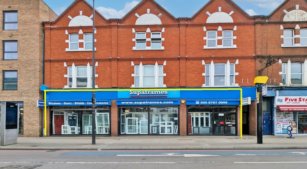 209-213 Tooting High St, Londres à louer - Photo principale – Image 1 sur 1