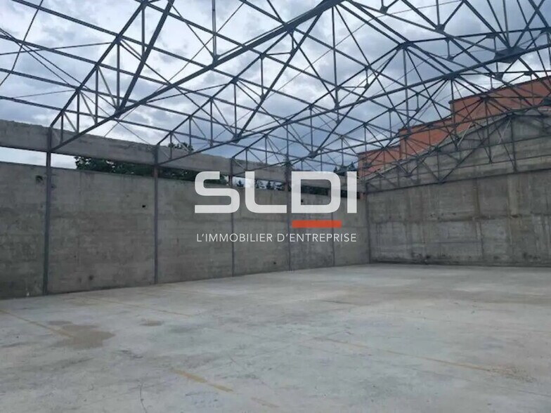 Bureau dans Rillieux-la-Pape à louer - Photo de l’immeuble – Image 3 sur 6