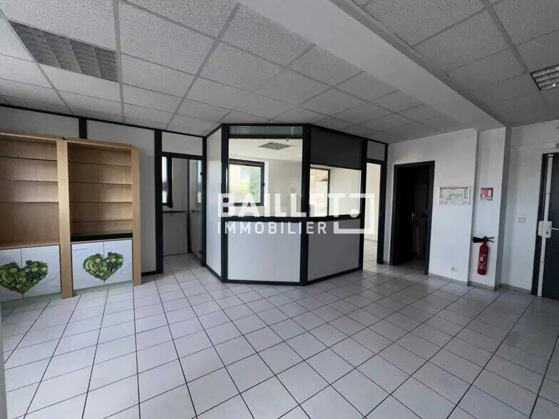 Bureau dans Grasse à louer - Photo de l’immeuble – Image 2 sur 10