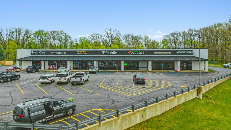 1450 M-43, Hastings, MI à vendre - Photo de l’immeuble – Image 3 sur 7