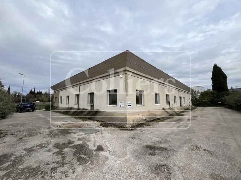 35 Rue Pierre Simon Laplace, Aix-en-Provence à louer - Photo de l’immeuble – Image 2 sur 11