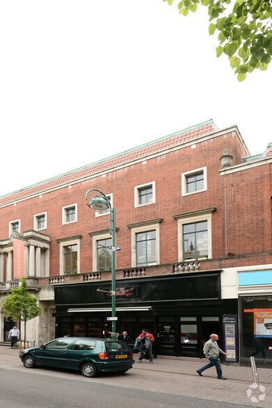 7 Church Ln, Londres à louer - Photo de l’immeuble – Image 2 sur 3
