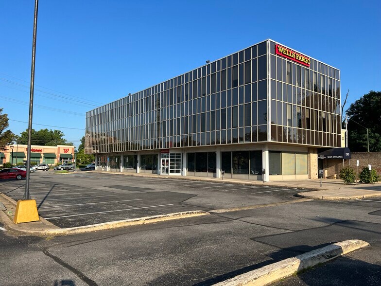1515 Reisterstown Rd, Pikesville, MD à louer - Photo de l’immeuble – Image 1 sur 47