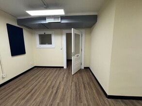 221 E Van Buren Ave, Harlingen, TX à louer Photo intérieure– Image 2 sur 4