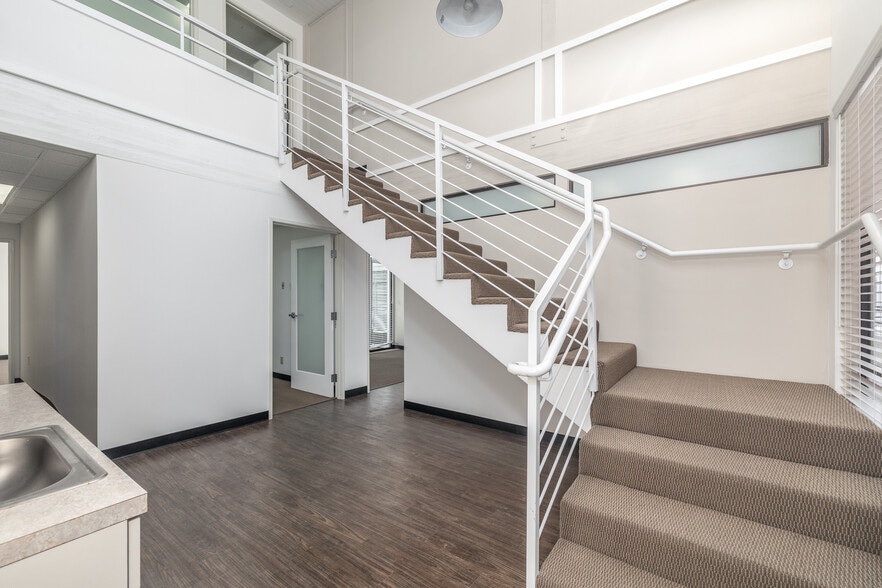 Turnkey South Bay Office Condo | 308/310 portefeuille de 2 biens à vendre sur LoopNet.fr - Numérisation 3D Matterport – Image 3 sur 25
