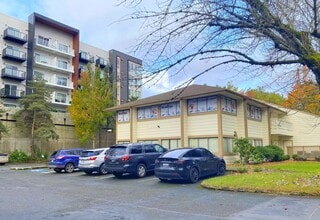 16455 NE 85th St, Redmond, WA à vendre Photo intérieure– Image 1 sur 3