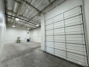 2355 Paragon Dr, San Jose, CA à louer Photo intérieure– Image 2 sur 3