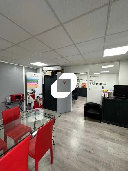 Bureau dans Maule à vendre - Photo intérieure – Image 3 sur 5