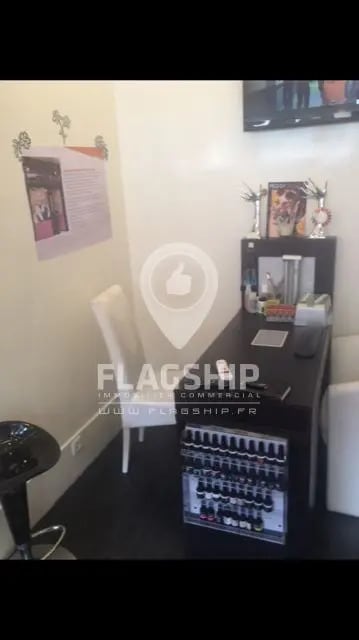 Plus de détails pour Local commercial à louer