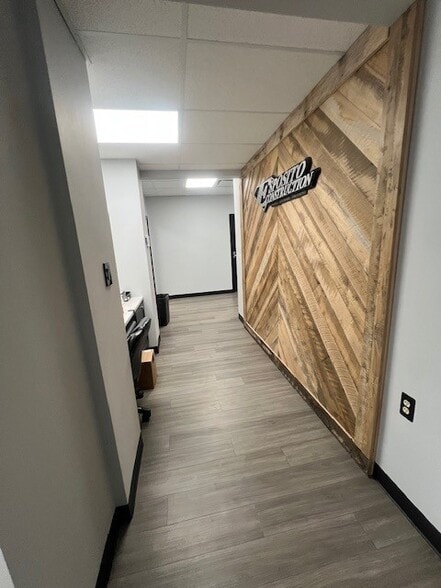 24 Merchants Way, Colts Neck, NJ à louer - Photo intérieure – Image 3 sur 10