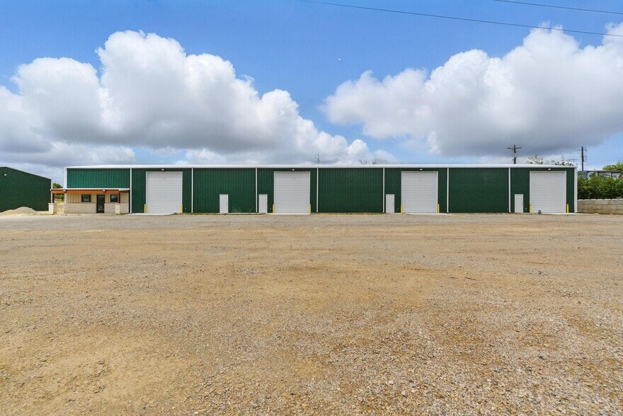 120 W Scenic Trl, Weatherford, TX à louer - Photo de l’immeuble – Image 2 sur 26