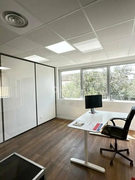Bureau dans Montpellier à louer - Photo de l’immeuble – Image 1 sur 3