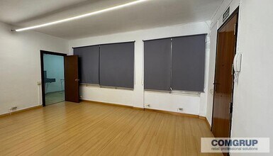 Bureaux/Local commercial dans Barcelone, Barcelona à louer Photo intérieure– Image 1 sur 7