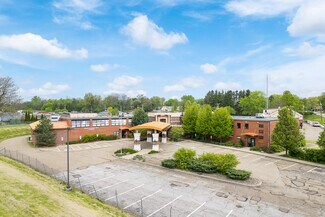 Plus de détails pour 3120 Parkway St NW, Canton, OH - Bureau à vendre