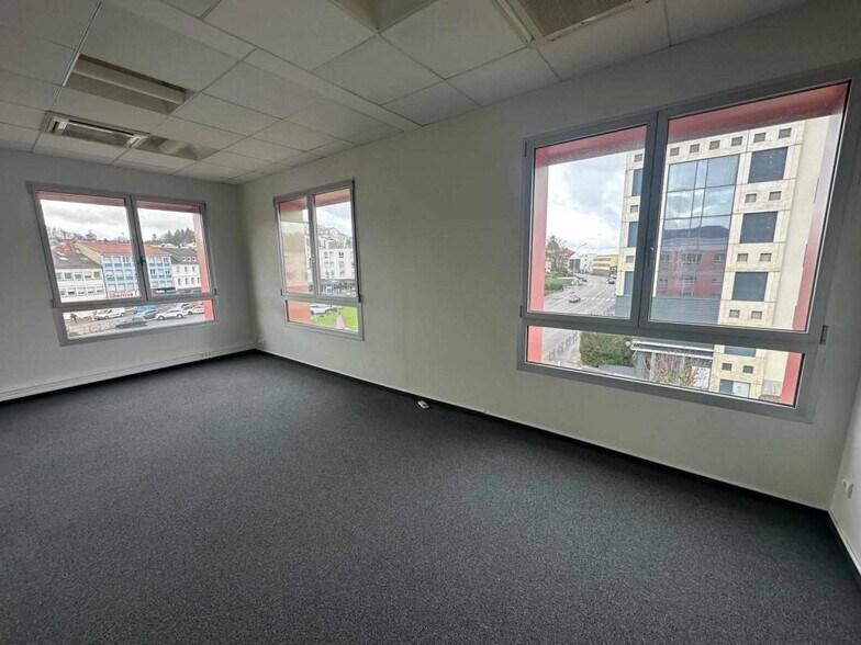Bureau dans Forbach à louer - Photo intérieure – Image 3 sur 5