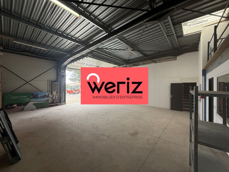 Avenue Des Carrières, Roquefort-la-Bédoule à louer - Photo de l’immeuble – Image 2 sur 8