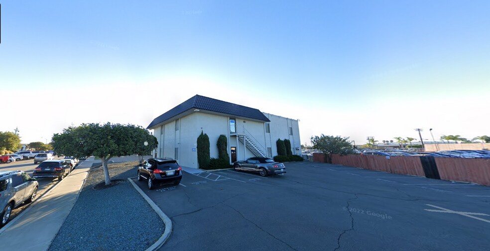 7901 Vickers St, San Diego, CA à louer - Photo de l’immeuble – Image 3 sur 17