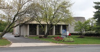 Plus de détails pour 230-240 Crossways Park Dr, Woodbury, NY - Bureau à louer