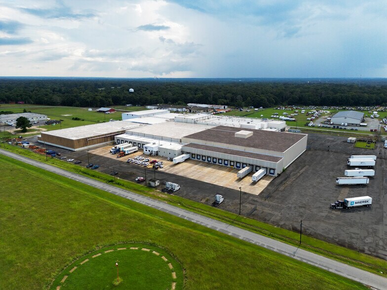 302 Airport Dr, Montezuma, GA à louer - Photo de l’immeuble – Image 3 sur 5