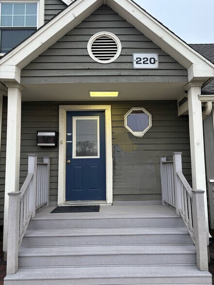 220 E North Ave, Melrose Park, IL à vendre - Photo de l’immeuble – Image 2 sur 6