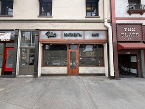 30-36 Plaza Sq, Orange, CA à louer Photo de l’immeuble– Image 1 sur 6