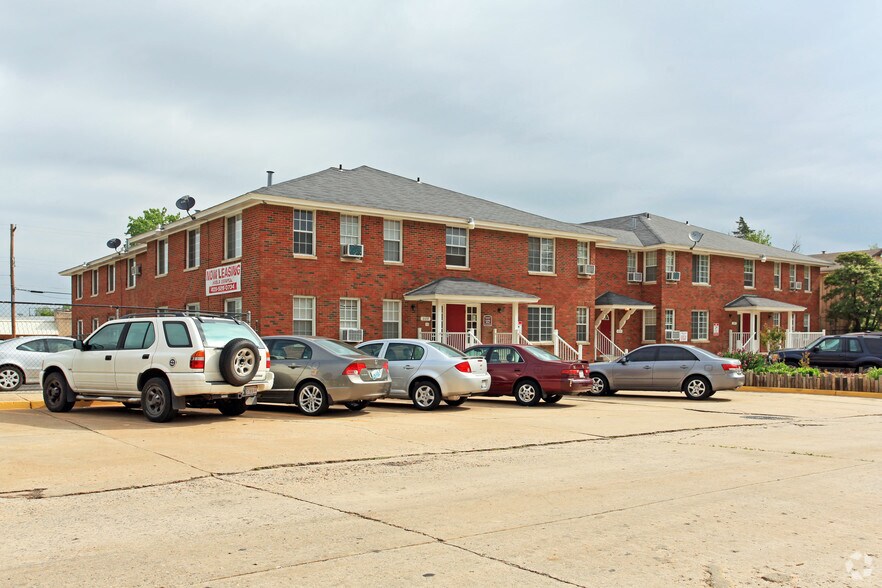 2037 NW 26th St, Oklahoma City, OK à vendre - Photo de l’immeuble – Image 3 sur 39
