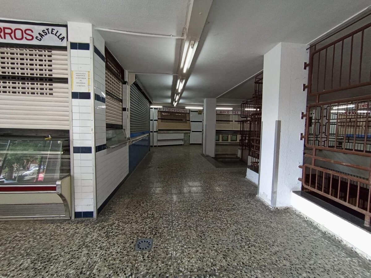 Sant Feliu de Llobregat, BAR 08980 - Lot - - - Photo intérieure - Image 1 of 12