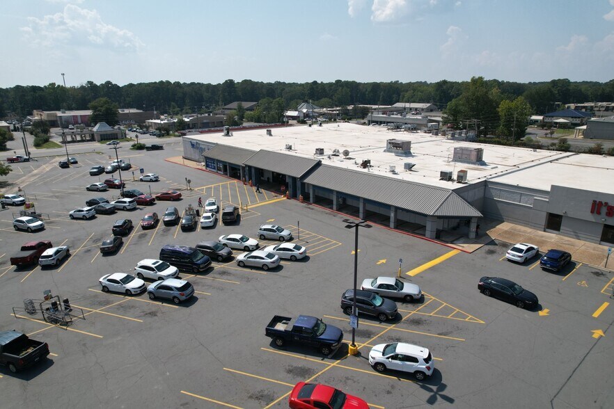 8824 Geyer Springs Rd, Little Rock, AR à vendre - Photo de l’immeuble – Image 3 sur 5